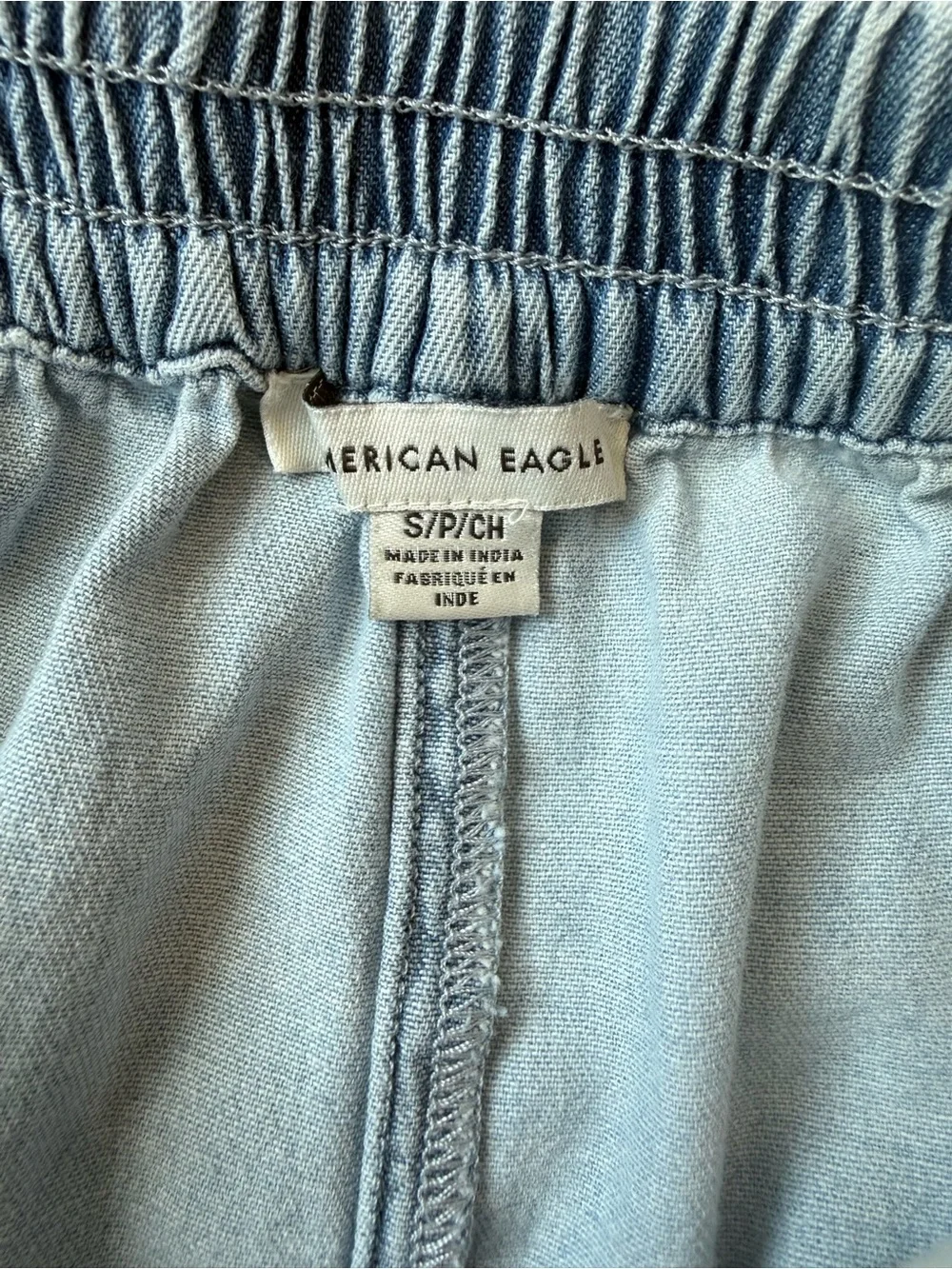 American Eagle Paperbag Waist Denim Shorts Light Wash Pull On Cuffed Women’s S - Picture 11 of 13
